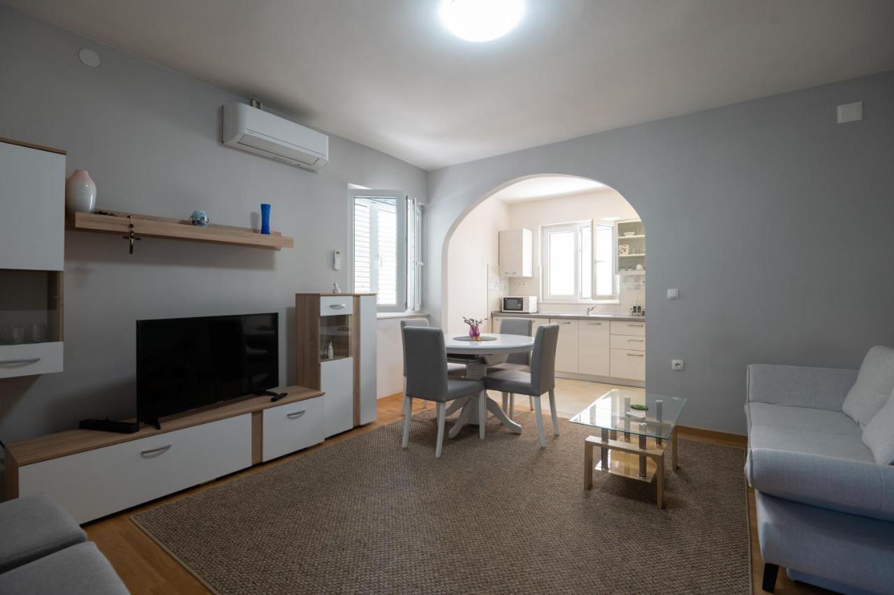 Modern Apartment Edda - Quiet Area - Close To Old Town And Beaches Zadar Buitenkant foto