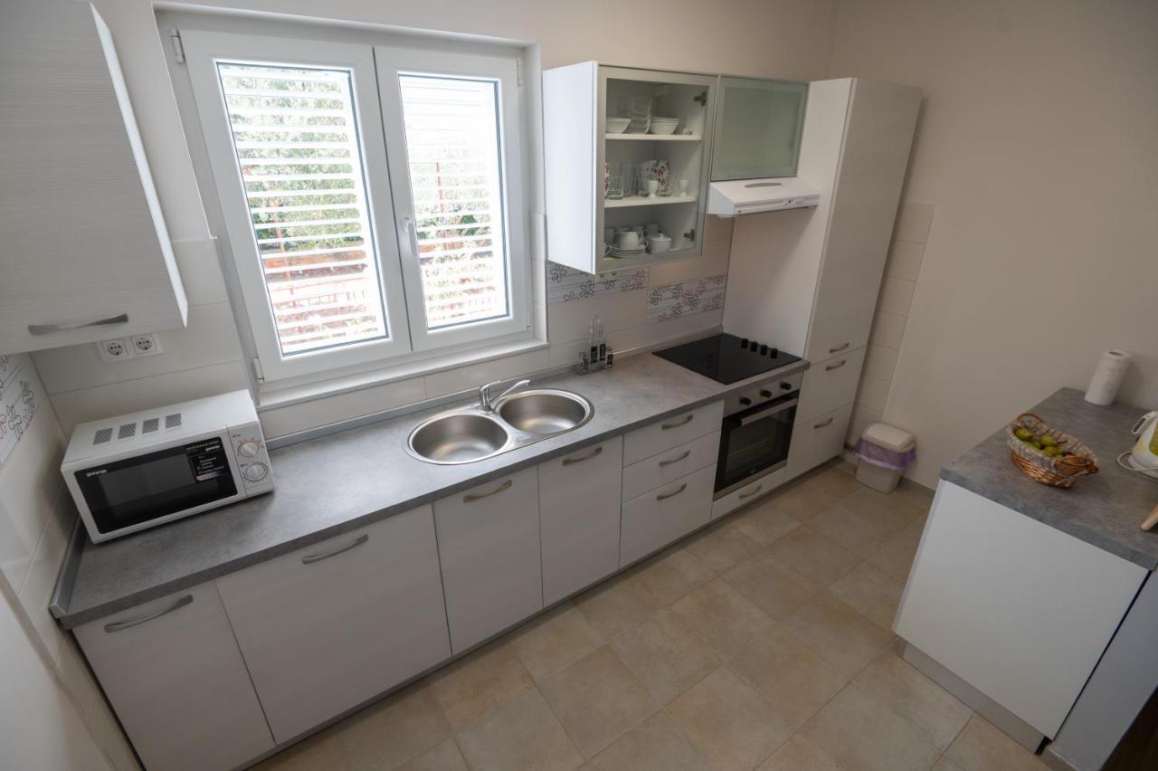 Modern Apartment Edda - Quiet Area - Close To Old Town And Beaches Zadar Buitenkant foto